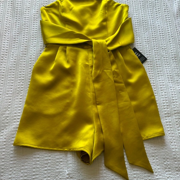 Romper - Picture 1 of 3